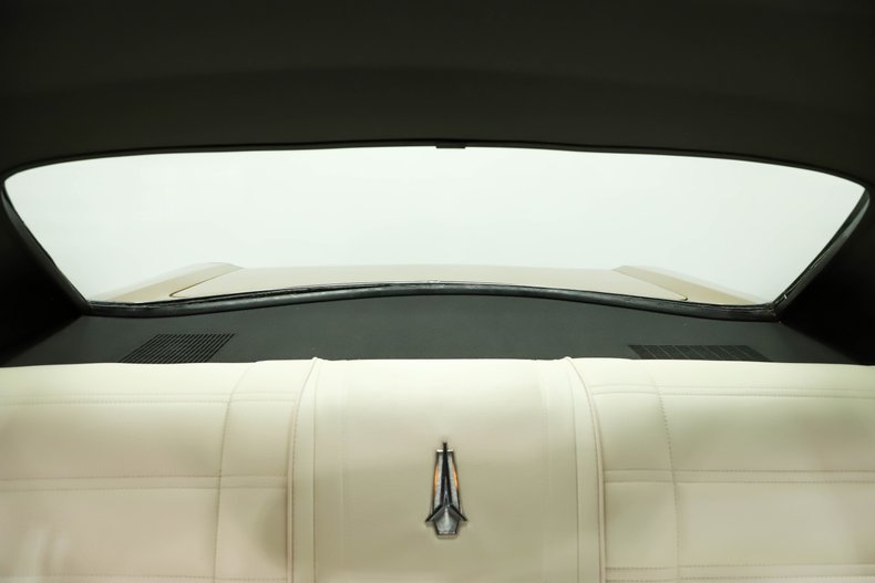 Plymouth-Gtx-1969-Spanish-Gold-White-44