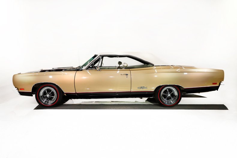 Plymouth-Gtx-1969-Spanish-Gold-White-47