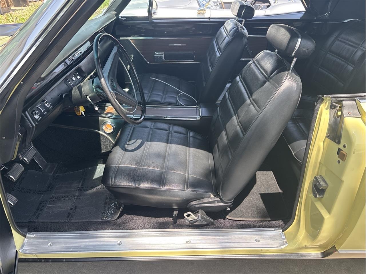 Plymouth-Gtx-1969-Yellow-Black-1