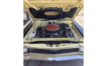 Plymouth-Gtx-1969-Yellow-Black-13