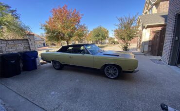 Plymouth-Gtx-1969-Yellow-Black
