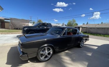 Plymouth-Hemi-cuda-1966-Pearl-Black-Peanut-Butter-4