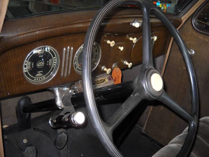 Plymouth-Other-1935-Black-4