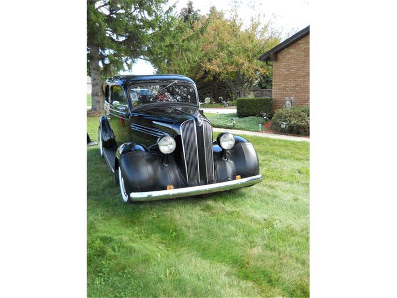 Plymouth-P2-1936-Black-Gray-1