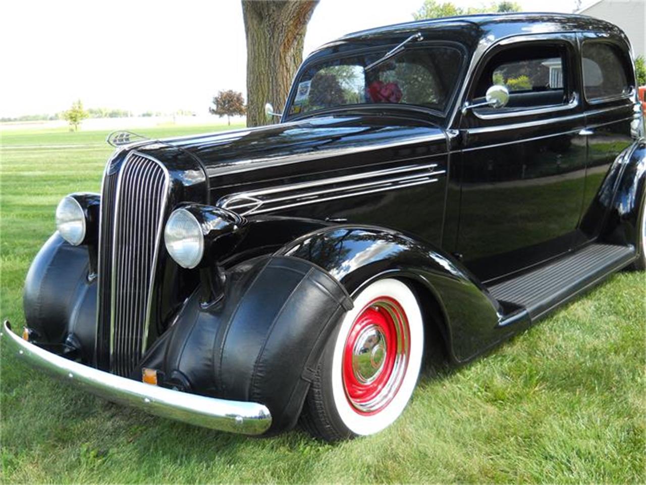 Plymouth-P2-1936-Black-Gray-10