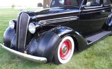 Plymouth-P2-1936-Black-Gray-12