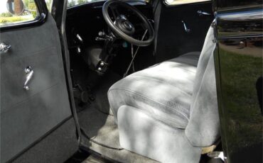 Plymouth-P2-1936-Black-Gray-22