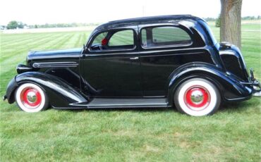 Plymouth-P2-1936-Black-Gray