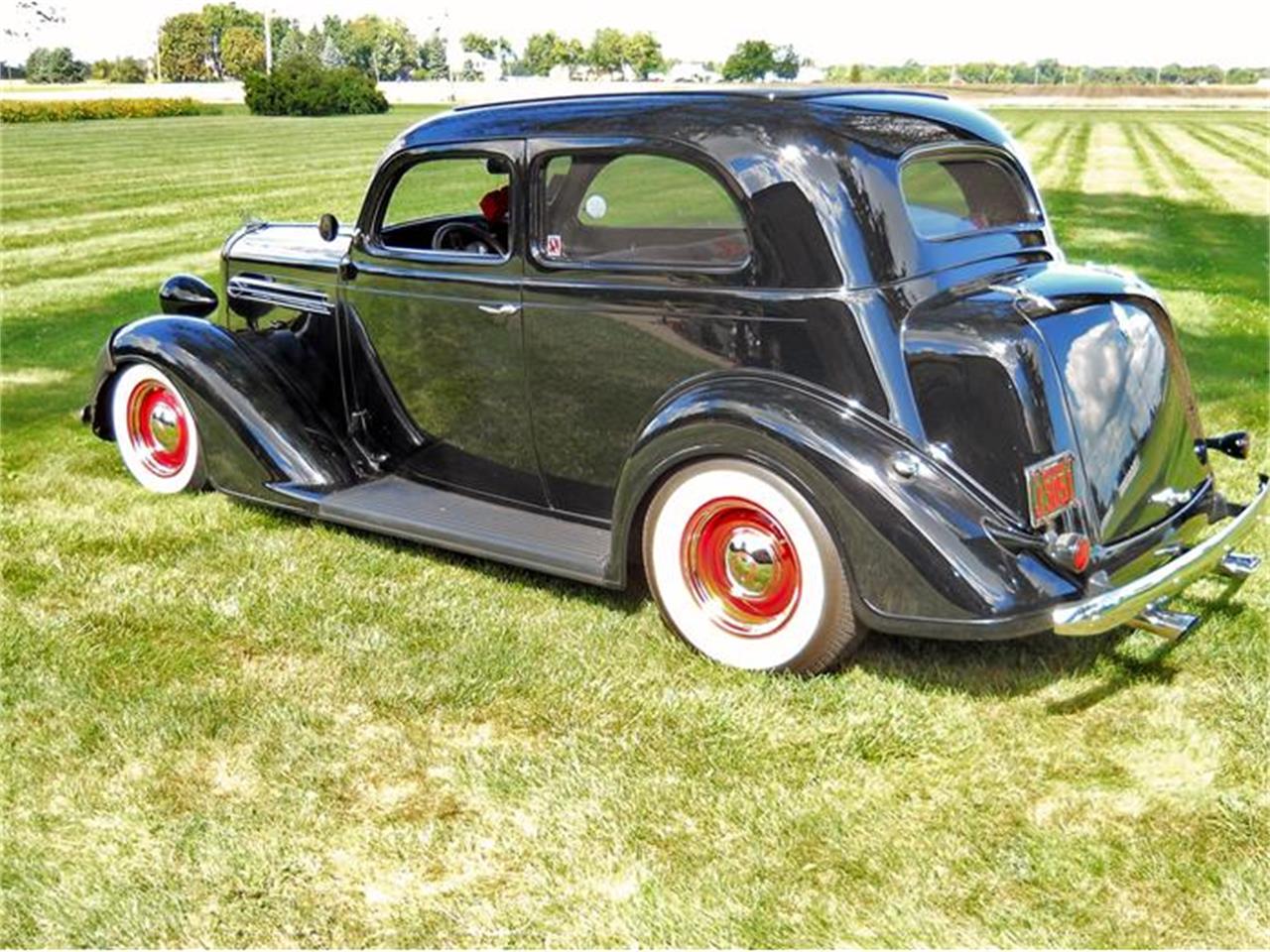 Plymouth-P2-1936-Black-Gray-4
