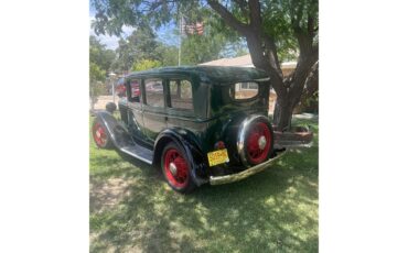 Plymouth-Pa-1931-Green-and-black-Gray-and-black-11