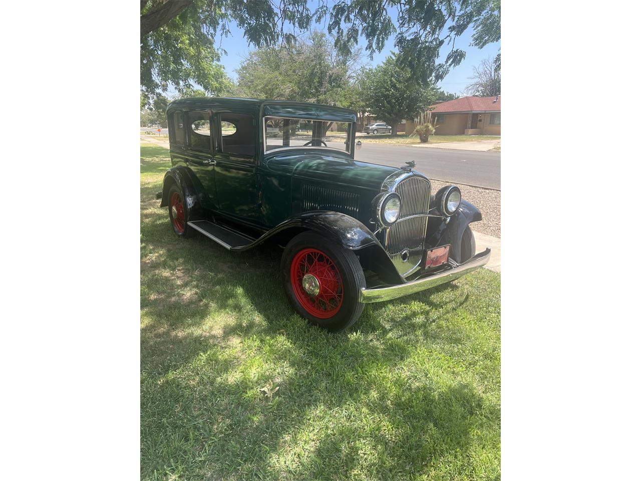 Plymouth-Pa-1931-Green-and-black-Gray-and-black-3