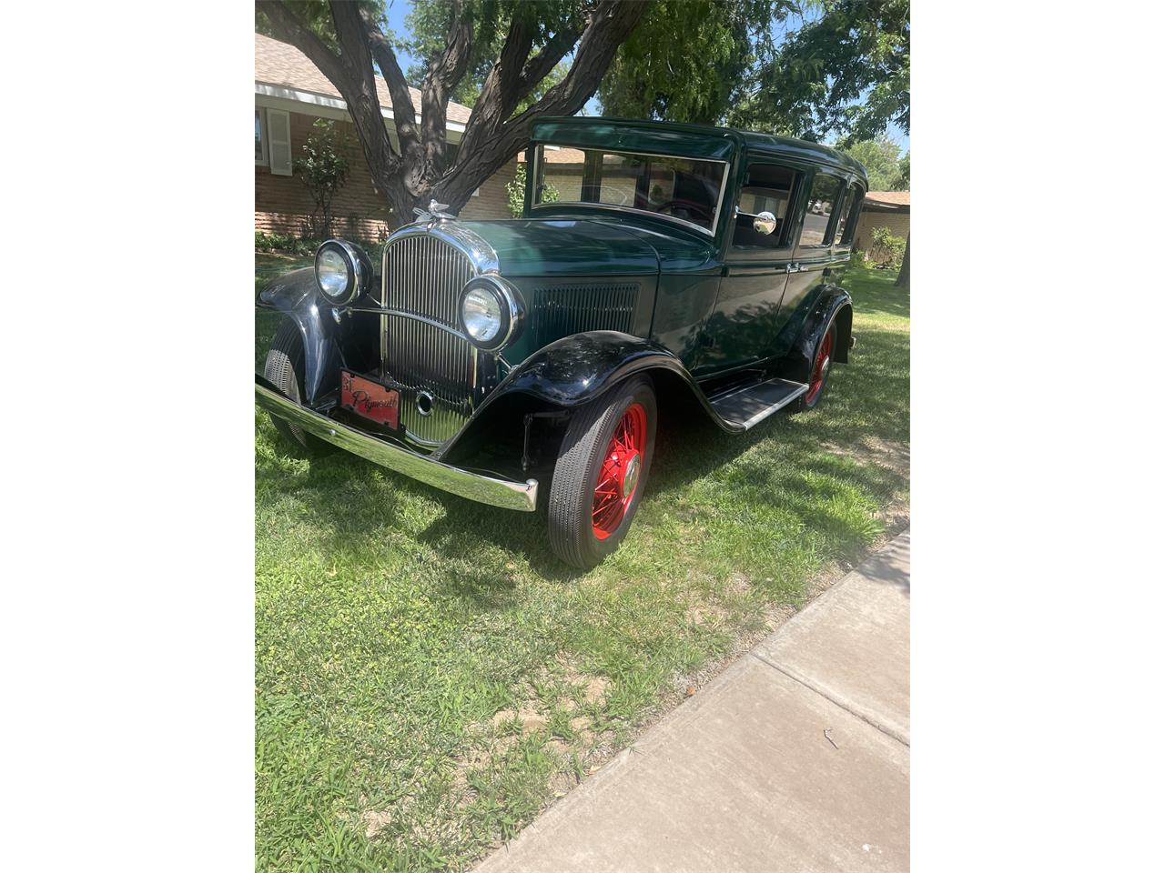Plymouth-Pa-1931-Green-and-black-Gray-and-black-5