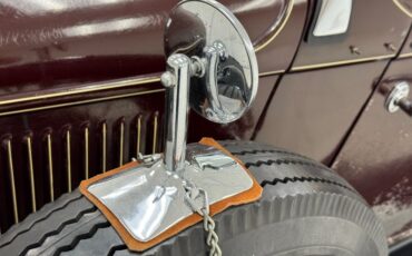 Plymouth-Pb-1932-Dark-Maroon-Saddle-26
