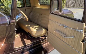 Plymouth-Pd-deluxe-1933-Root-Beer-Metallic-Tan-18