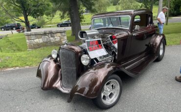 Plymouth-Pd-deluxe-1933-Root-Beer-Metallic-Tan-3