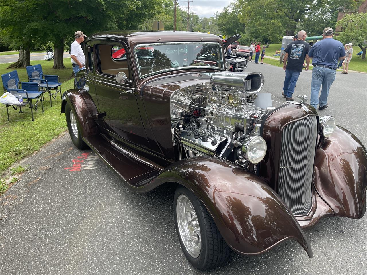Plymouth-Pd-deluxe-1933-Root-Beer-Metallic-Tan-4