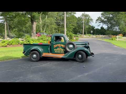 Plymouth-Pt-50-1937-Green-Tan-1