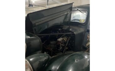 Plymouth-Pt-50-1937-Green-Tan-17