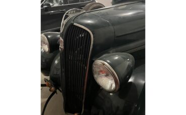 Plymouth-Pt-50-1937-Green-Tan-18
