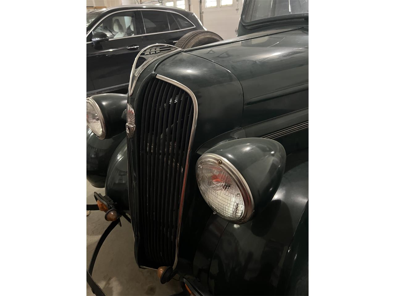 Plymouth-Pt-50-1937-Green-Tan-18