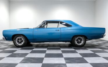 Plymouth-Road-Runner-1968-4