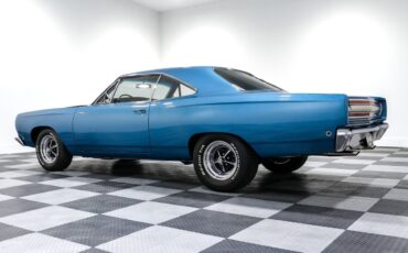 Plymouth-Road-Runner-1968-6