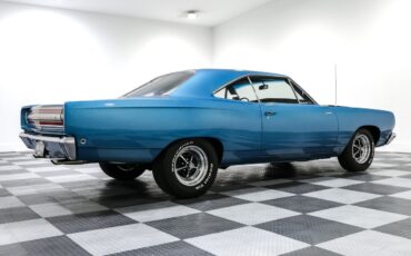Plymouth-Road-Runner-1968-8