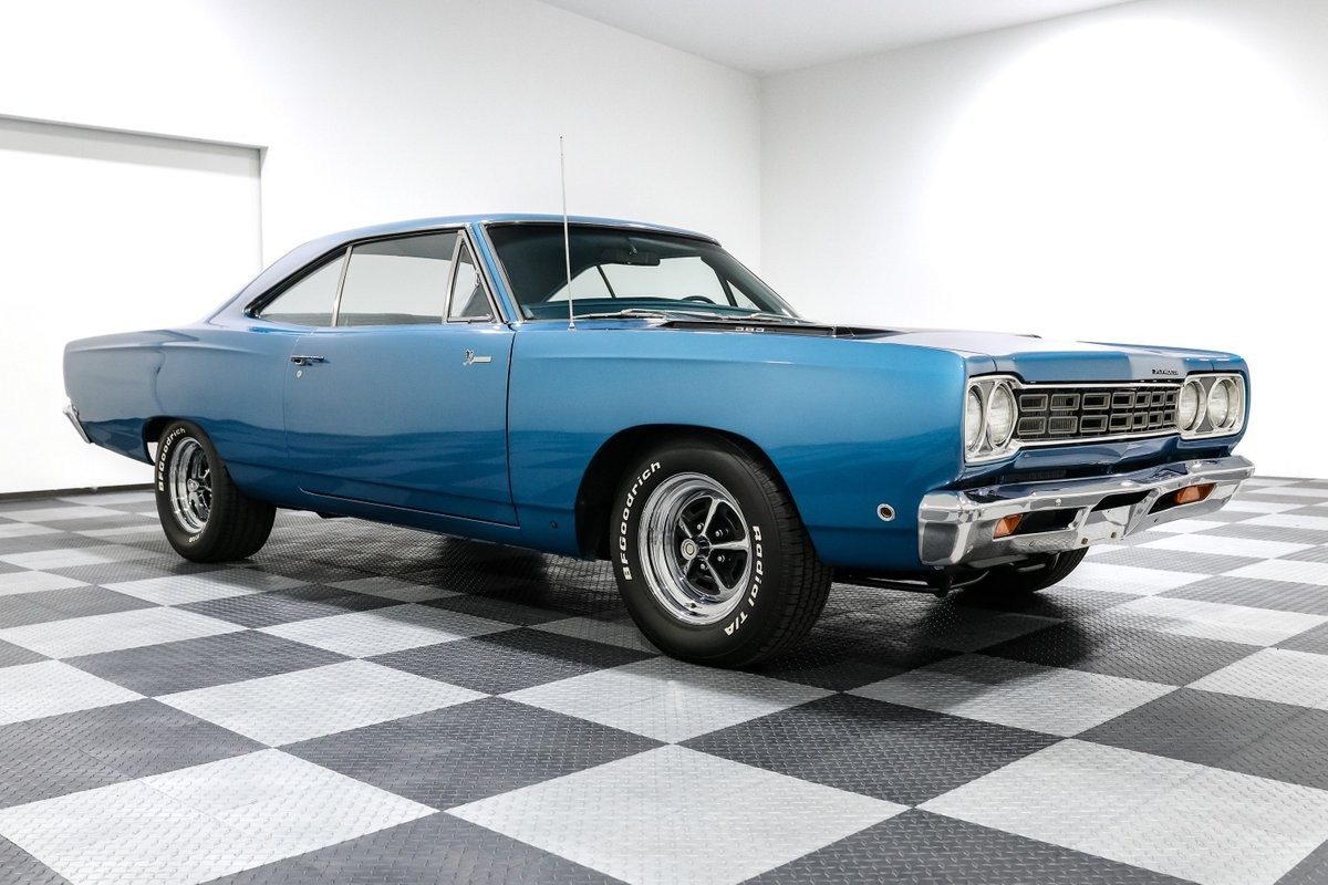 Plymouth Road Runner 1968 --