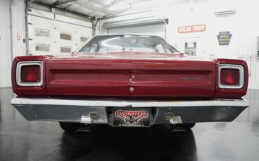 Plymouth-Road-Runner-1969-12