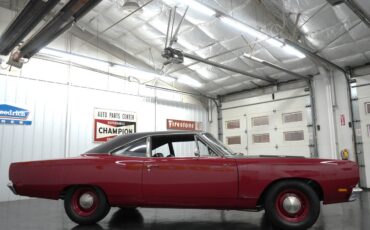 Plymouth-Road-Runner-1969-19