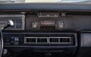 Plymouth-Road-Runner-1969-2-Door-36