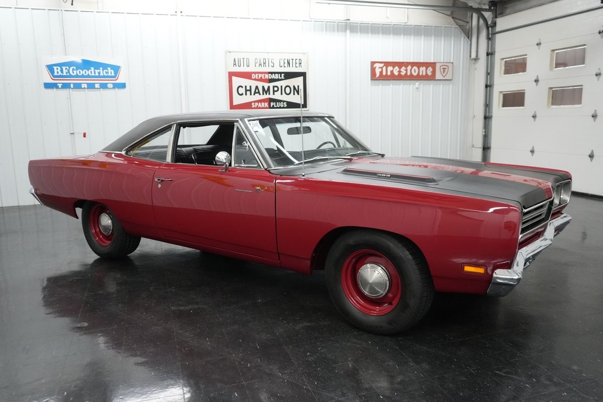 Plymouth-Road-Runner-1969-20