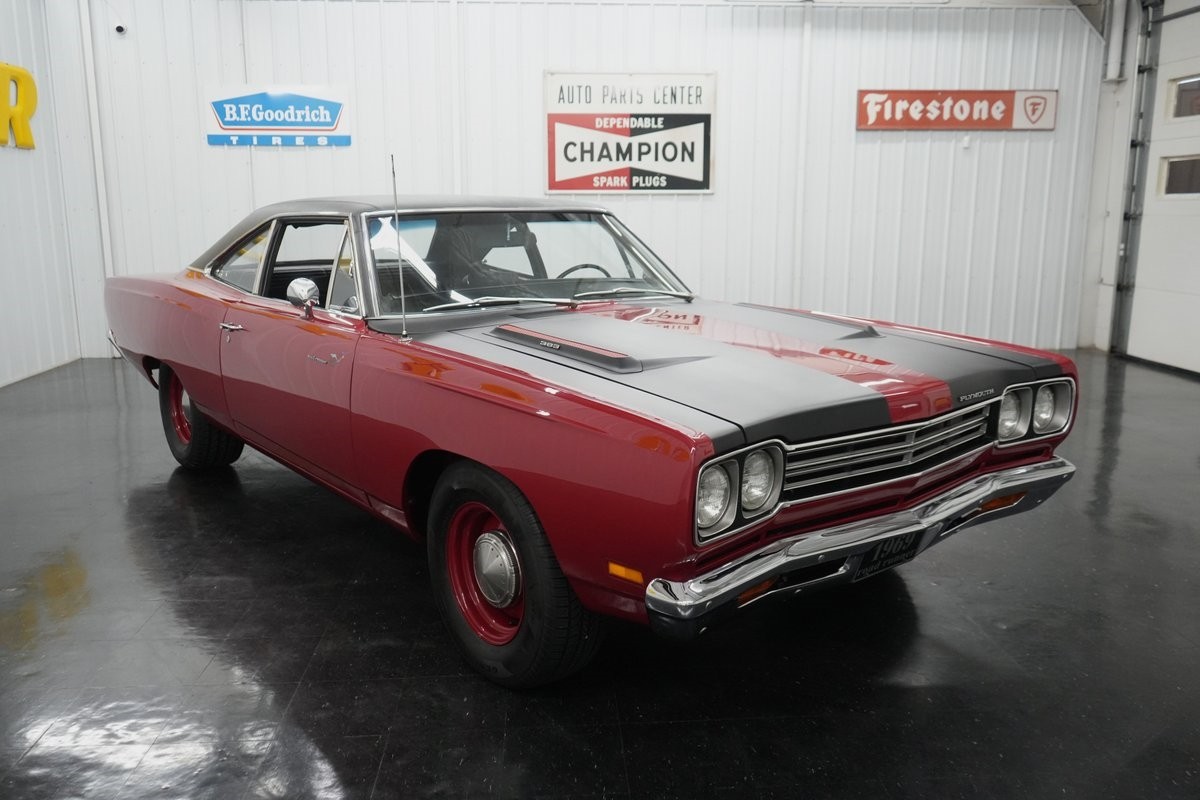 Plymouth-Road-Runner-1969-22