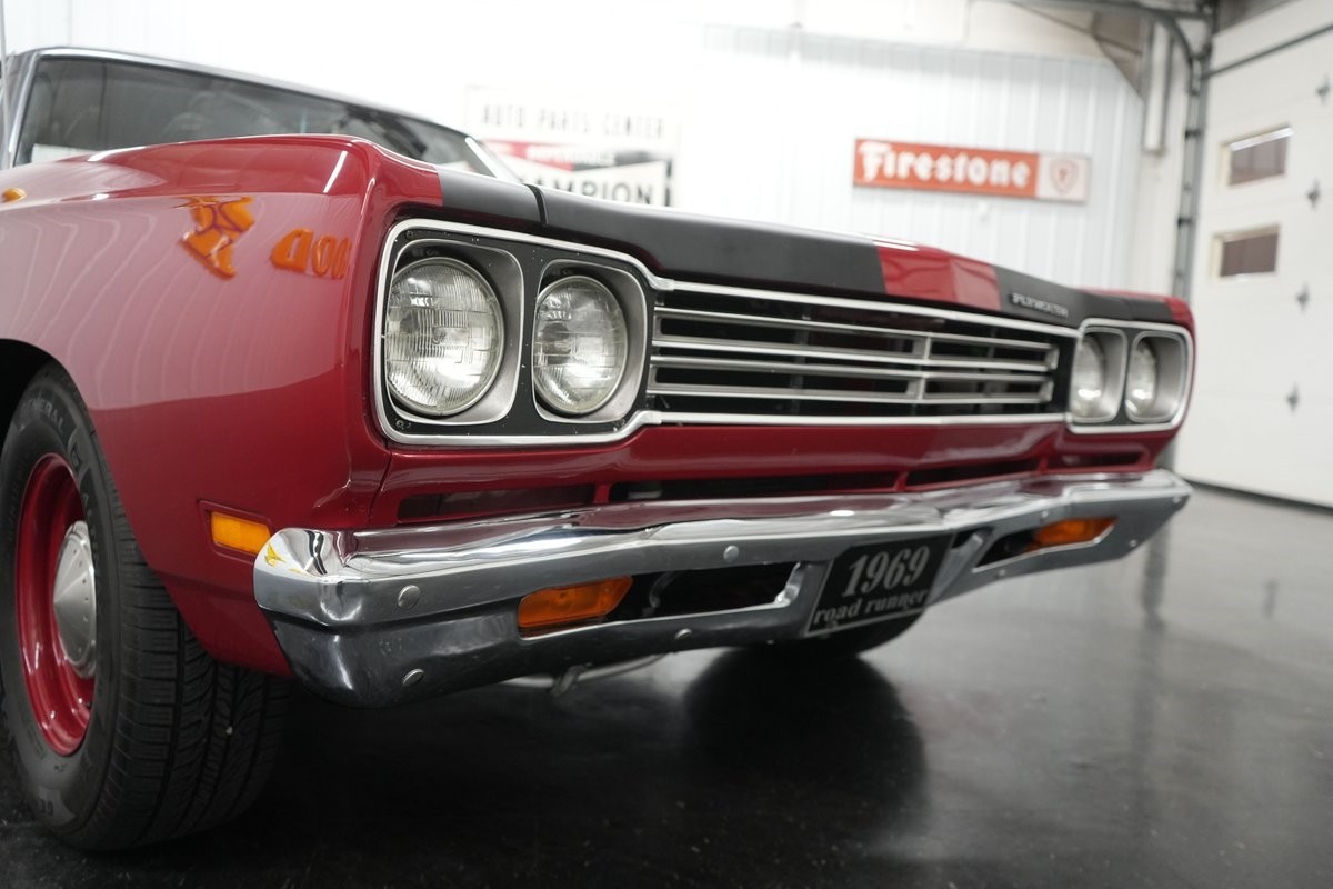 Plymouth-Road-Runner-1969-24