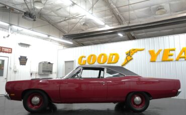 Plymouth-Road-Runner-1969-5