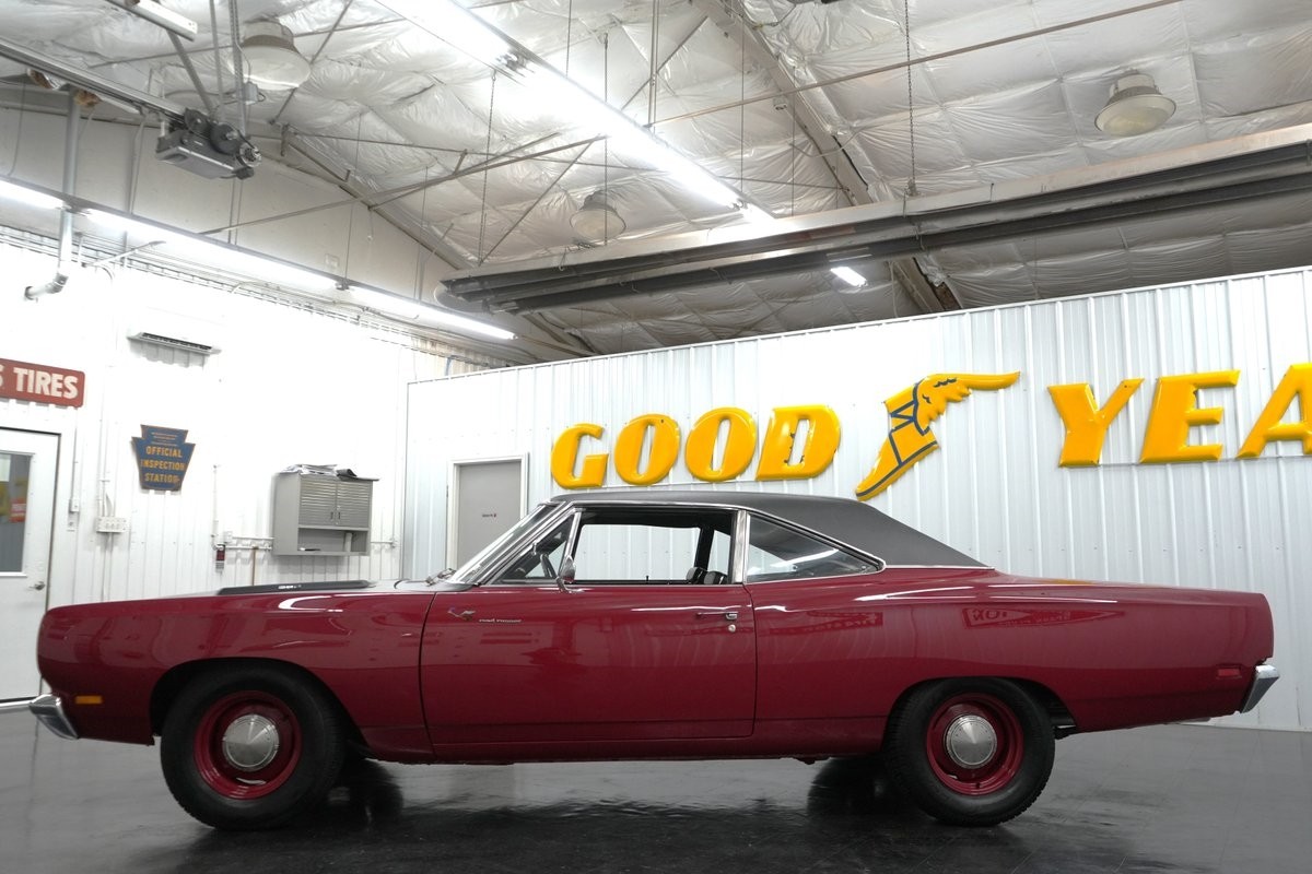 Plymouth-Road-Runner-1969-5