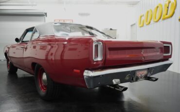 Plymouth-Road-Runner-1969-7