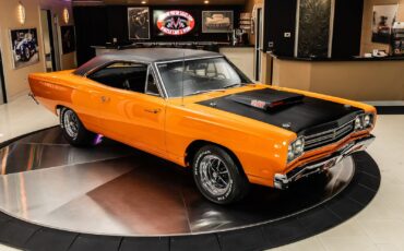 Plymouth-Road-Runner-1969-Coupe-10