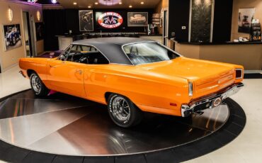 Plymouth-Road-Runner-1969-Coupe-17