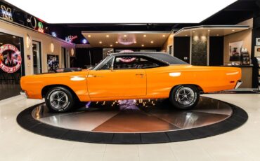 Plymouth-Road-Runner-1969-Coupe-18