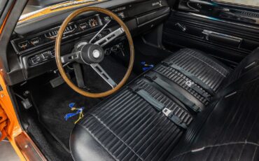 Plymouth-Road-Runner-1969-Coupe-2