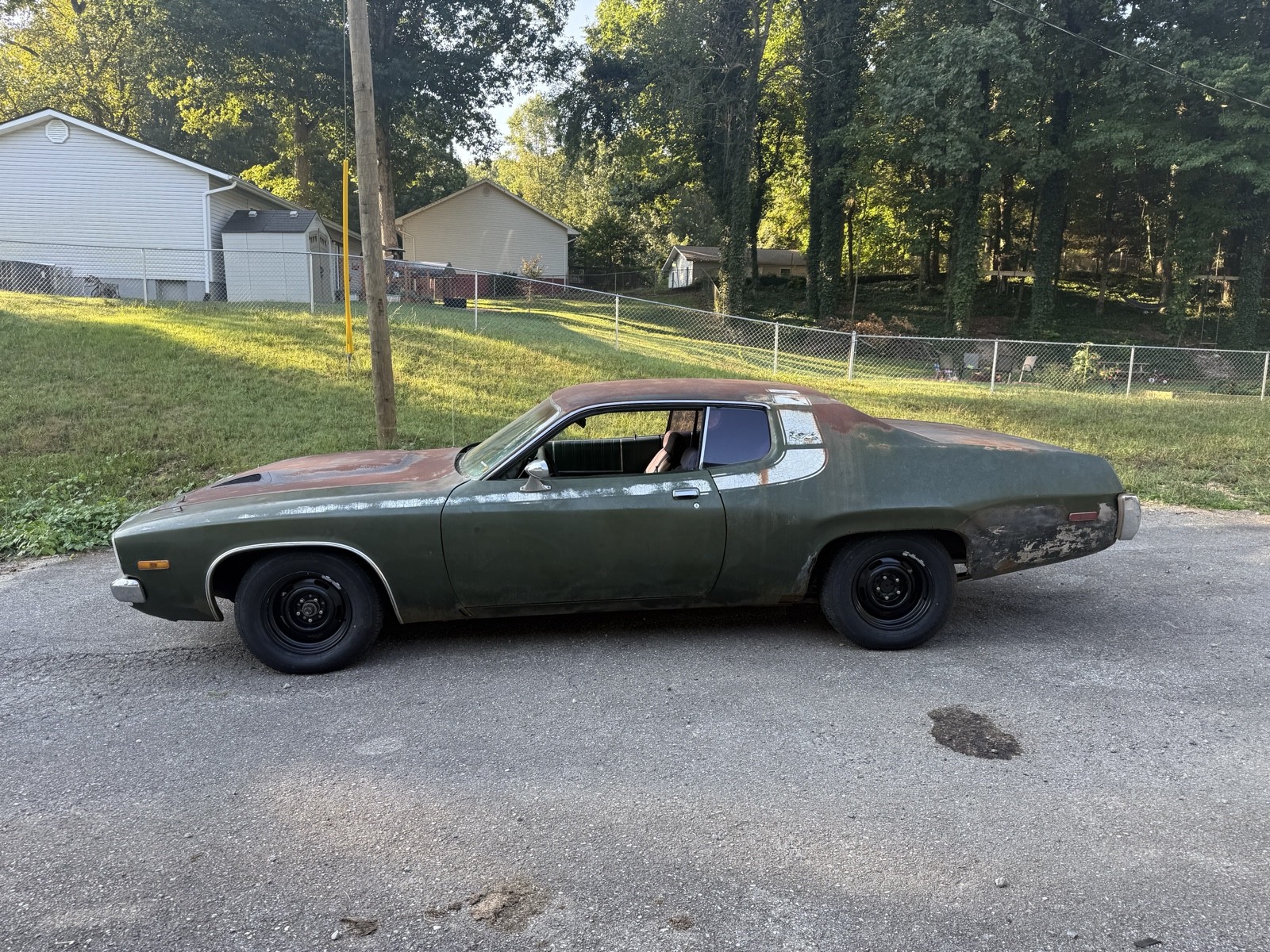 Plymouth-Road-Runner-1973-1