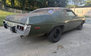 Plymouth-Road-Runner-1973-10