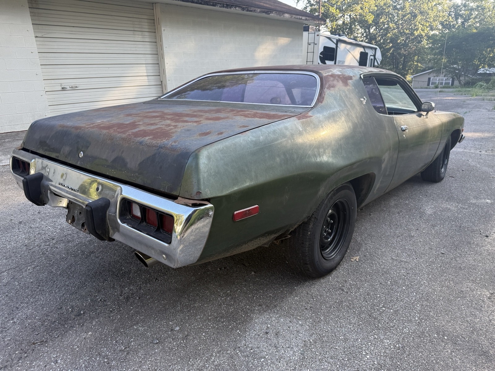 Plymouth-Road-Runner-1973-17