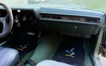 Plymouth-Road-Runner-1973-29
