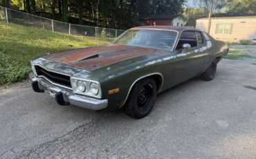 Plymouth-Road-Runner-1973-5