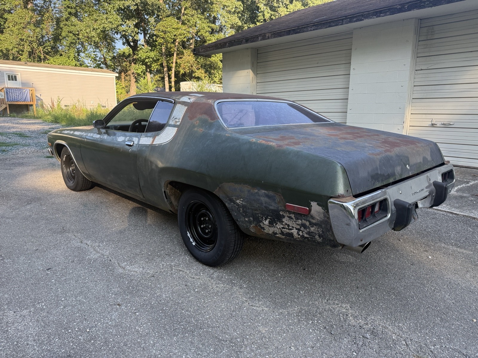 Plymouth-Road-Runner-1973-7