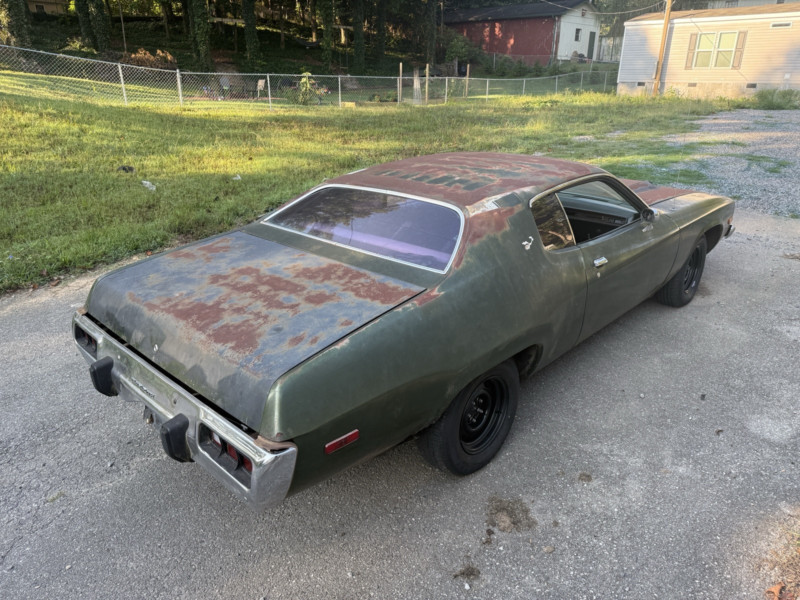 Plymouth-Road-Runner-1973-9