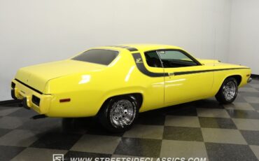 Plymouth-Road-Runner-1973-Coupe-11