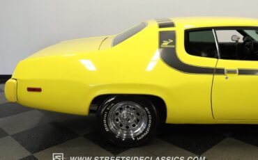 Plymouth-Road-Runner-1973-Coupe-27